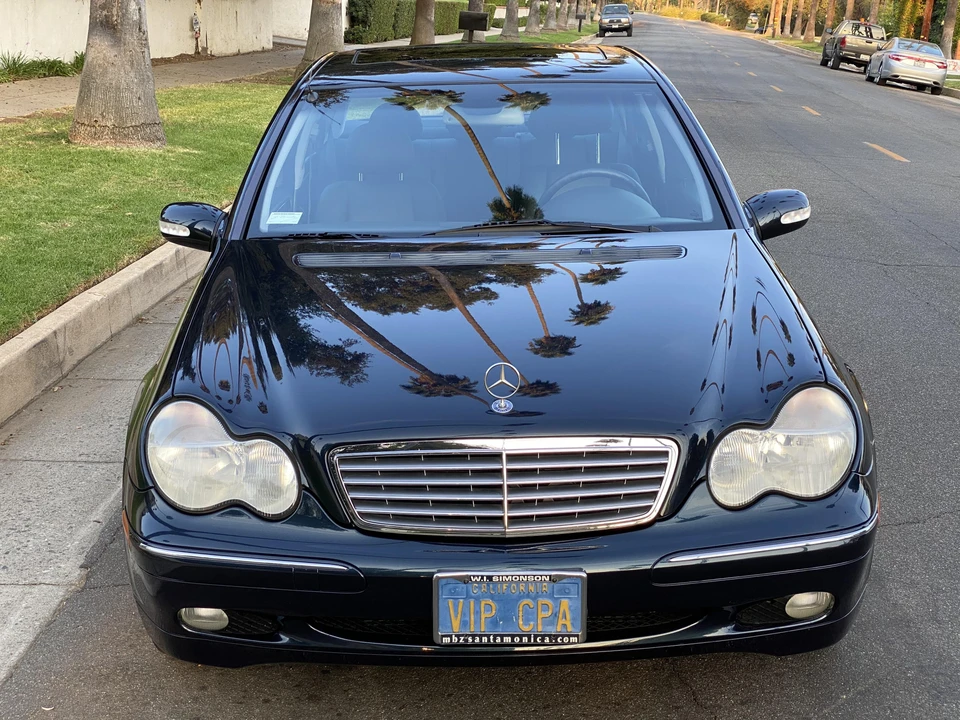 2001 Mercedes-Benz W203 C-Class - Image 2 of 31
