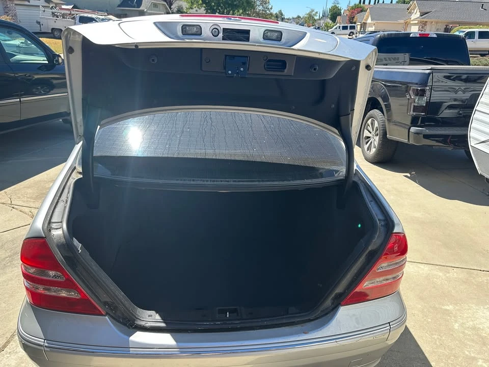 2001 Mercedes-Benz W203 C-Class - Image 14 of 16
