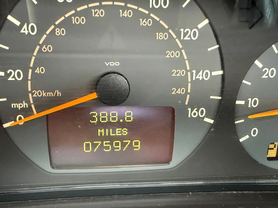 2001 Mercedes-Benz - Image 16 of 31