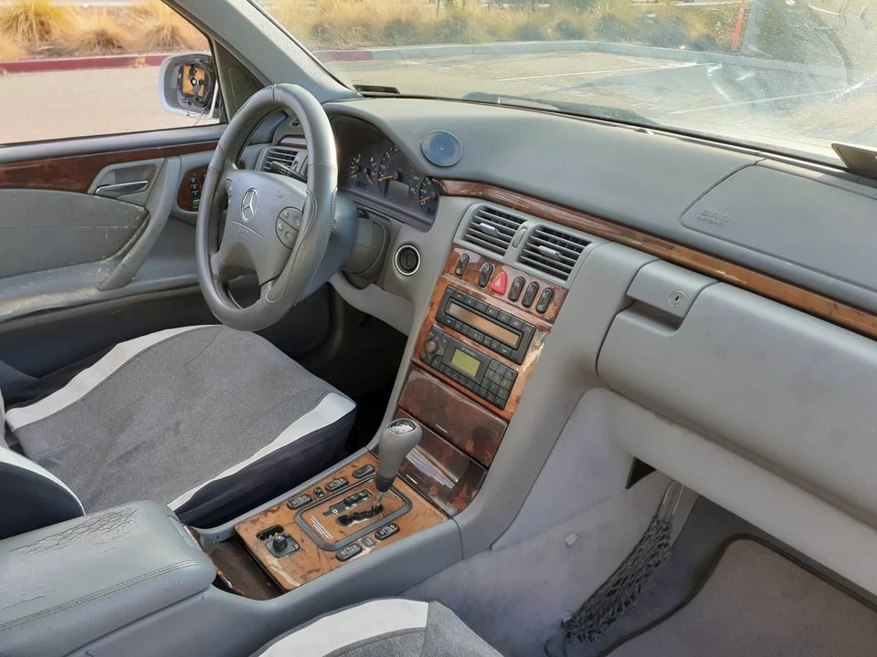 2001 Mercedes-Benz W210 E-Class - Image 13 of 22
