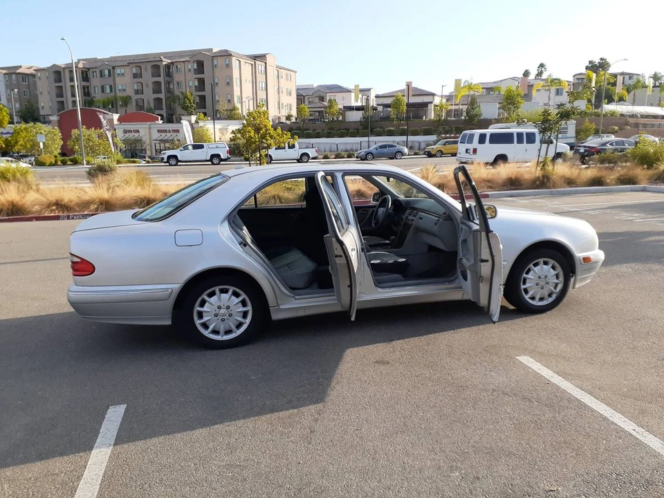 2001 Mercedes-Benz W210 E-Class - Image 5 of 22