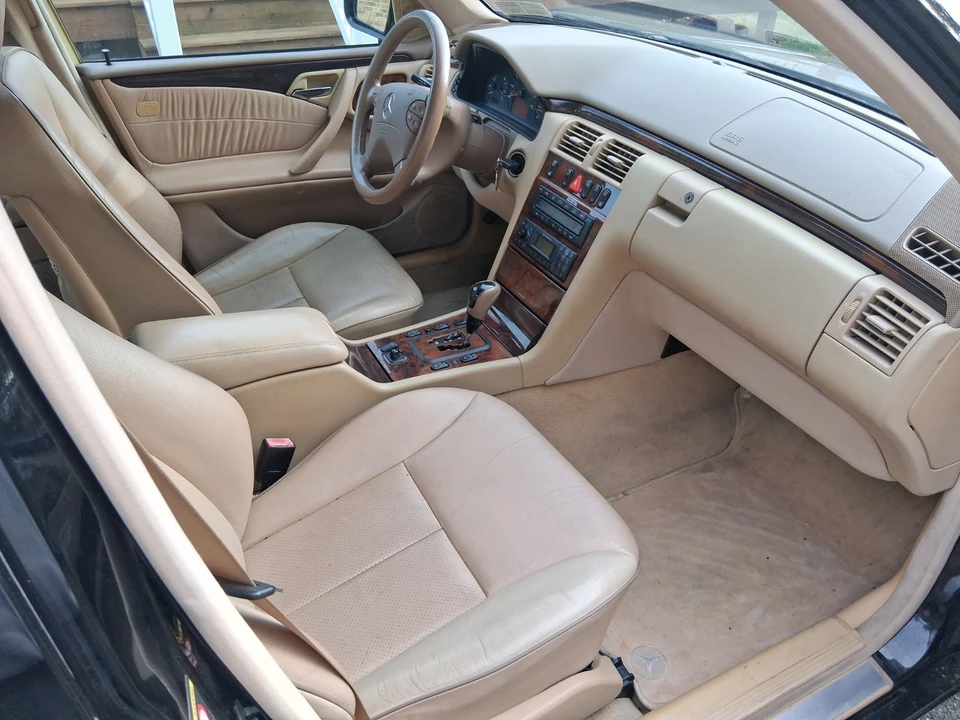 2001 Mercedes-Benz W210 E-Class - Image 13 of 21