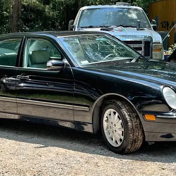 2001 Mercedes-Benz E320 Sedan