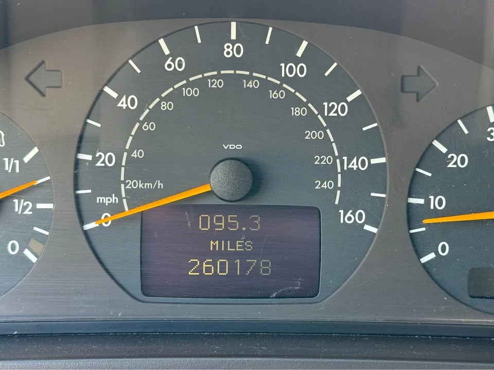 2001 Mercedes-Benz W210 E-Class - Image 10 of 19