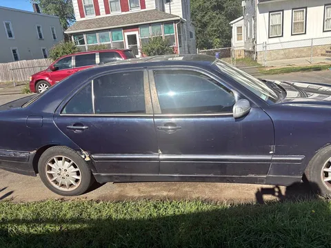 2001 Mercedes-Benz E-Class E 320 Sedan 4D