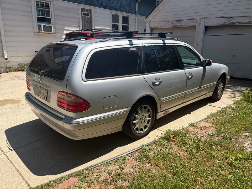 2001 Mercedes-Benz W210 E-Class - Image 2 of 6
