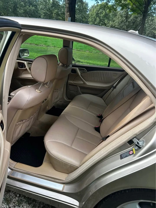 2001 Mercedes-Benz W210 E-Class - Image 6 of 11