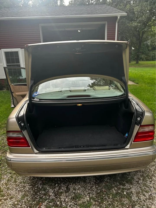 2001 Mercedes-Benz W210 E-Class - Image 9 of 11