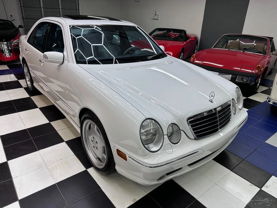 2001 Mercedes-Benz W210 E 36 & E 50 & E 55 & E 60 AMG - Image 2 of 21