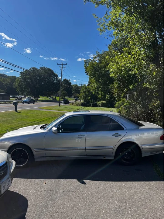 2001 Mercedes-Benz W210 E-Class - Image 2 of 15