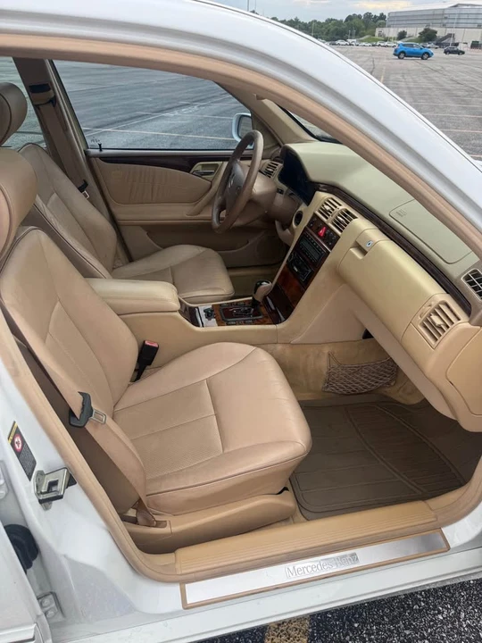 2001 Mercedes-Benz W210 E-Class - Image 10 of 16