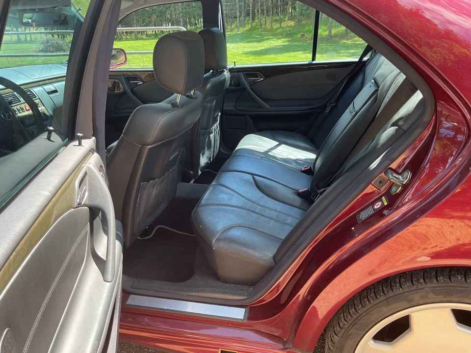 2001 Mercedes-Benz W210 E-Class - Image 9 of 18