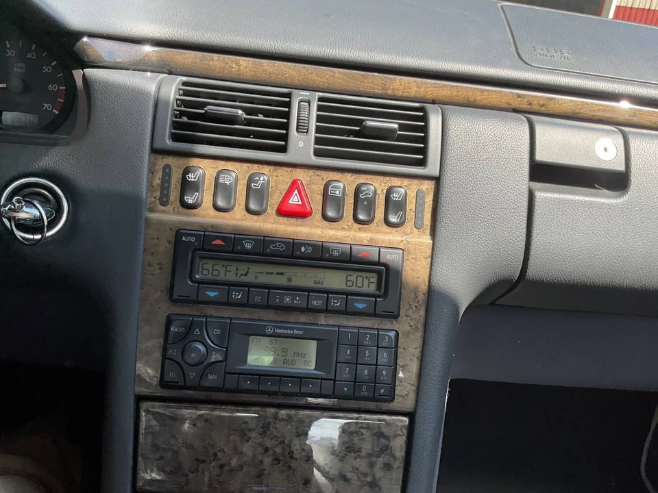 2001 Mercedes-Benz W210 E-Class - Image 13 of 18