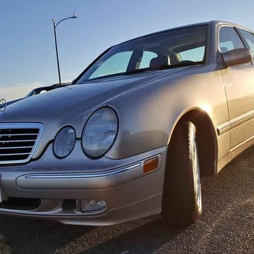 2001 Mercedes-Benz E-Class E320