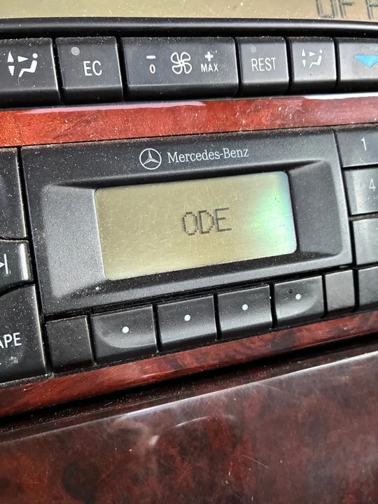 2001 Mercedes-Benz W210 E-Class - Image 12 of 20