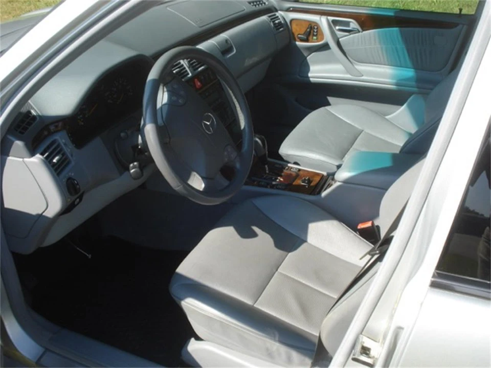 2001 Mercedes-Benz W210 E-Class - Image 6 of 10
