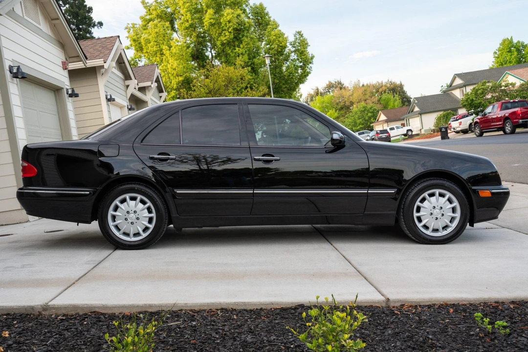 2001 Mercedes-Benz W210 E-Class - Image 9 of 31