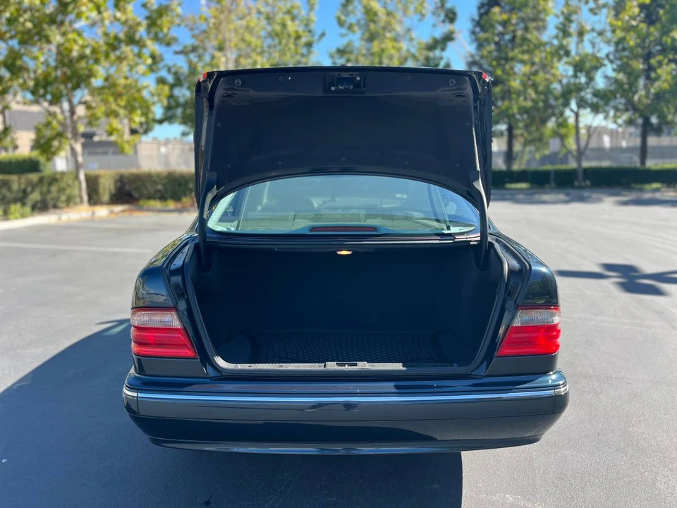 2001 Mercedes-Benz W210 E-Class - Image 6 of 23