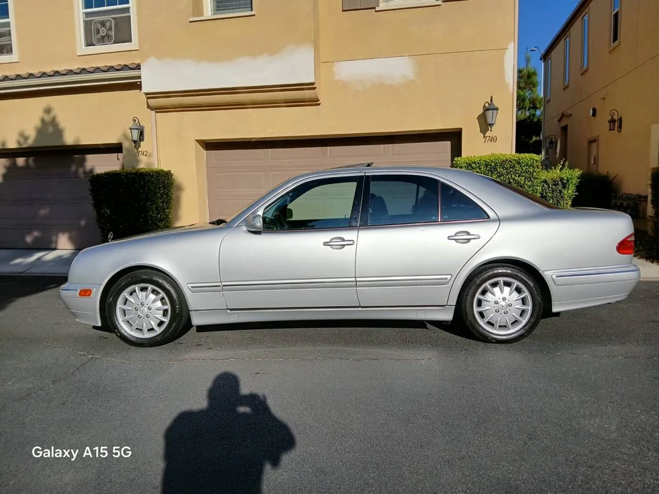 2001 Mercedes-Benz W210 E-Class - Image 2 of 23