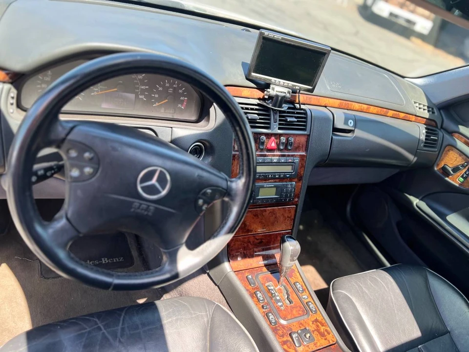 2001 Mercedes-Benz W210 E-Class - Image 18 of 24