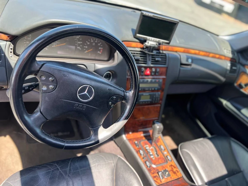 2001 Mercedes-Benz W210 E-Class - Image 8 of 24