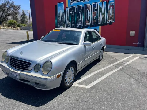 2001 Mercedes-Benz E320