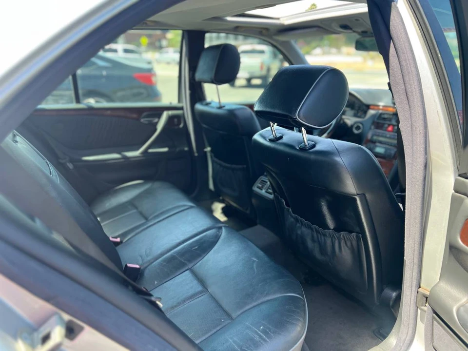 2001 Mercedes-Benz W210 E-Class - Image 10 of 24