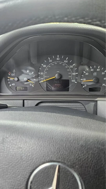 2001 Mercedes-Benz W210 E-Class - Image 4 of 11
