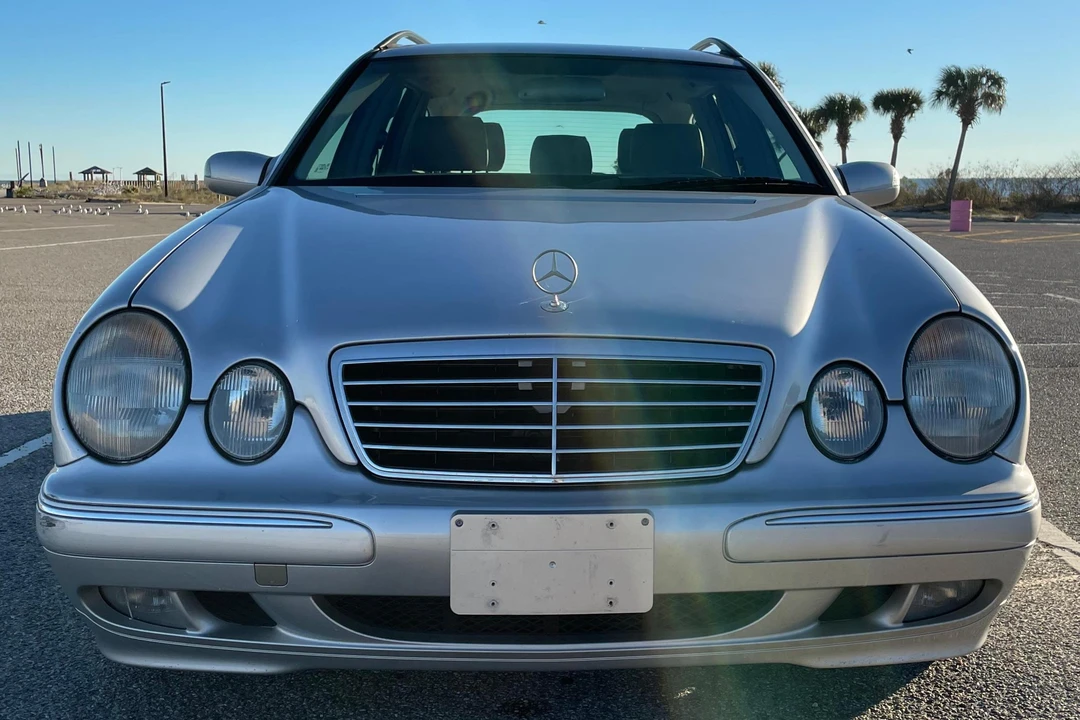 2001 Mercedes-Benz W210 E-Class - Image 2 of 31