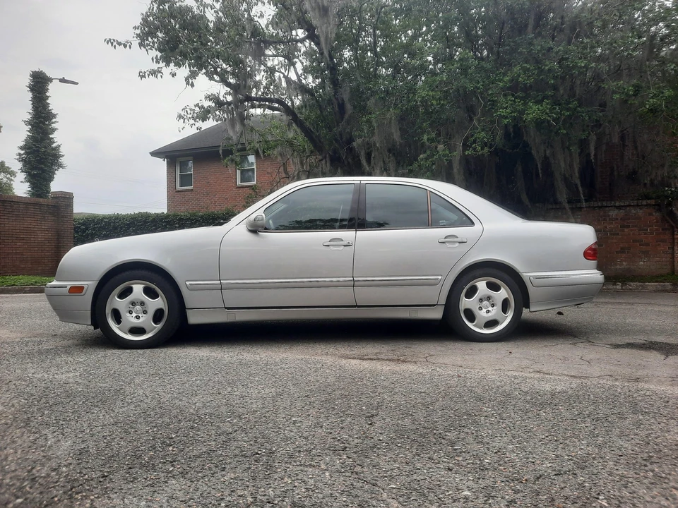 2001 Mercedes-Benz W210 E-Class - Image 9 of 31