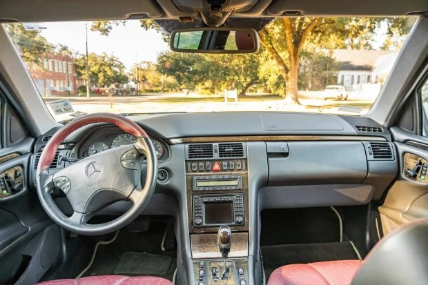 2001 Mercedes-Benz W210 E 36 & E 50 & E 55 & E 60 AMG - Image 5 of 8