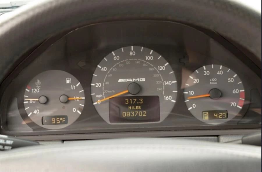 2001 Mercedes-Benz W210 E 36 & E 50 & E 55 & E 60 AMG - Image 5 of 9