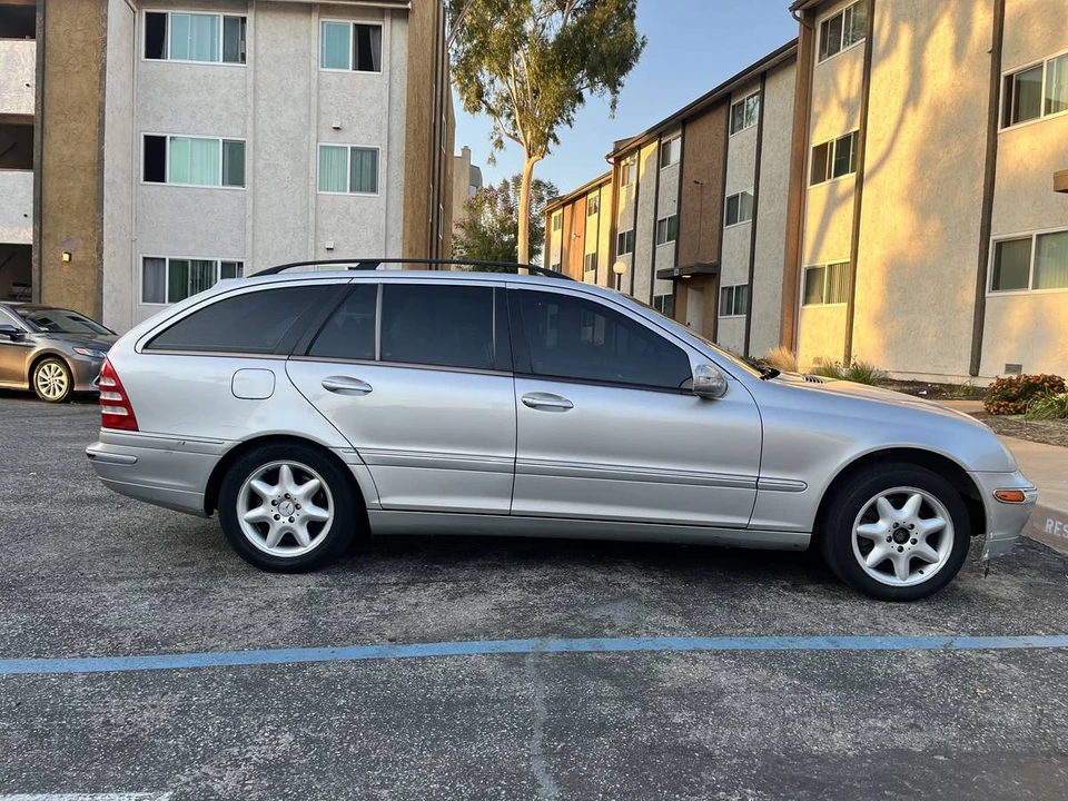 2001 Mercedes-Benz W203 C-Class - Image 4 of 9