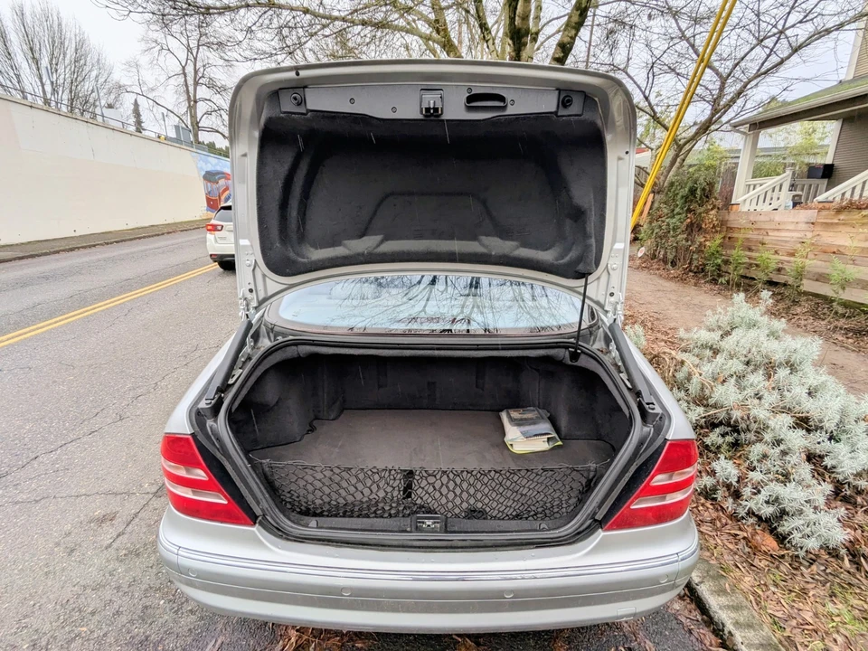 2001 Mercedes-Benz W220 S-Class - Image 2 of 15