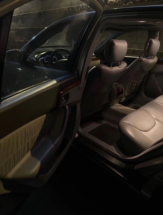 2001 Mercedes-Benz W220 S-Class - Image 7 of 12