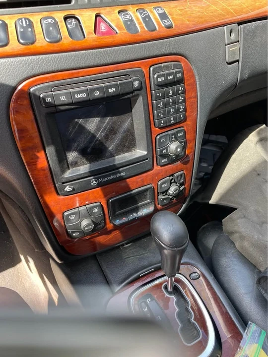 2001 Mercedes-Benz W220 S-Class - Image 9 of 14