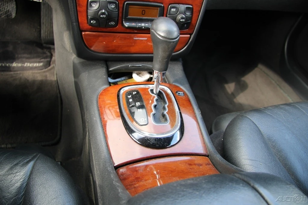 2001 Mercedes-Benz W220 S-Class - Image 17 of 21