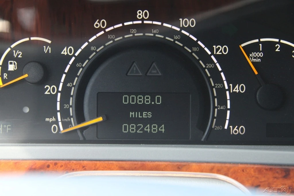 2001 Mercedes-Benz W220 S-Class - Image 17 of 21
