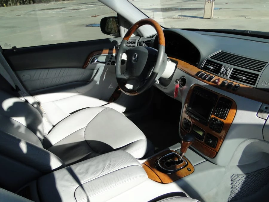 2001 Mercedes-Benz W220 S-Class - Image 2 of 5