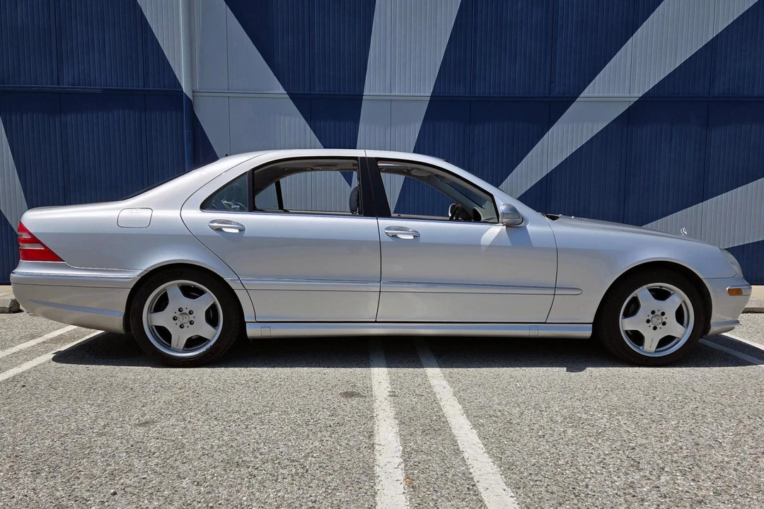 2001 Mercedes-Benz W220 S-Class - Image 3 of 31