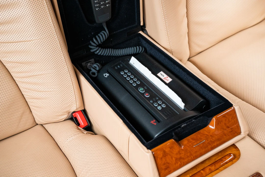 2001 Mercedes-Benz W220 S-Class - Image 2 of 31
