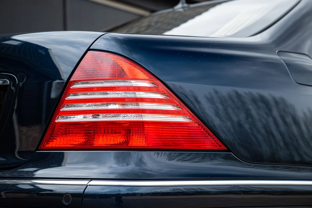 2001 Mercedes-Benz W220 S-Class - Image 24 of 31