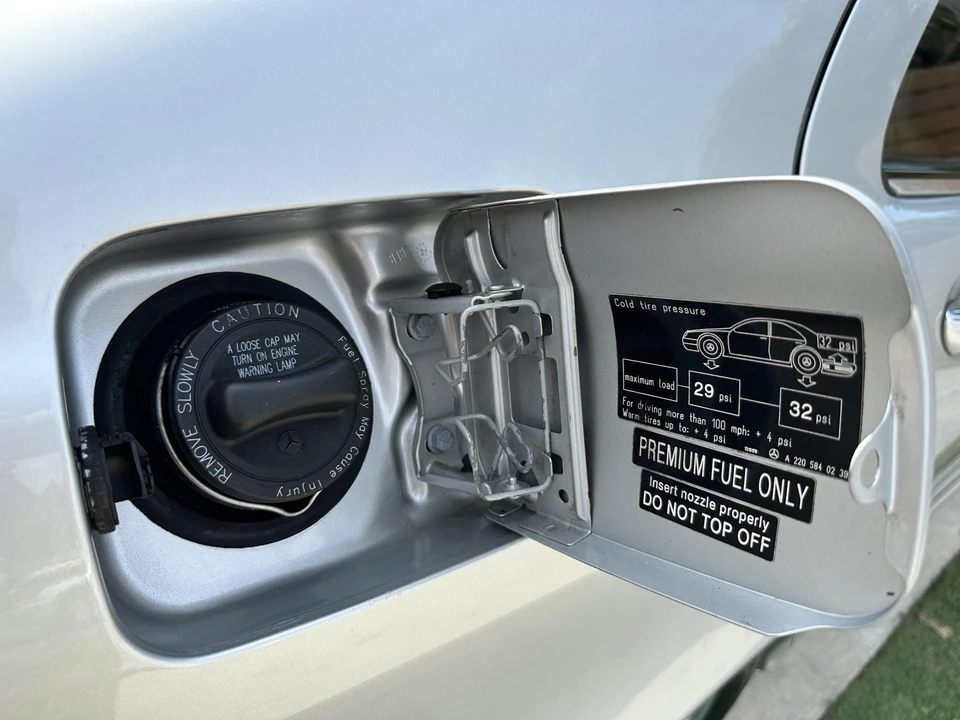 2001 Mercedes-Benz W220 S-Class - Image 23 of 31