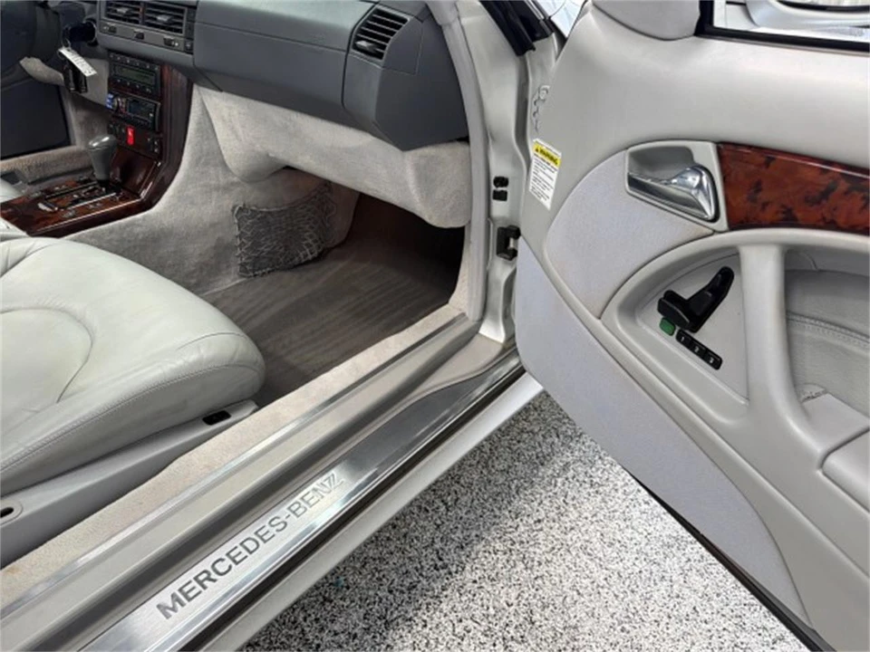 2001 Mercedes-Benz R129 SL-Class - Image 20 of 31