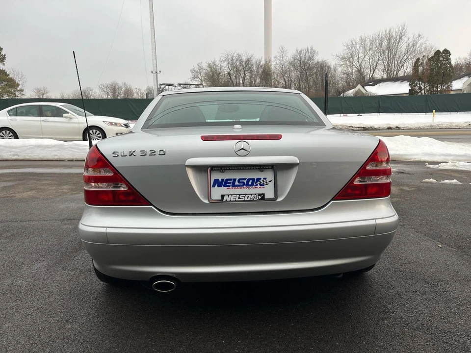 2001 Mercedes-Benz R171 SLK 55 AMG - Image 8 of 31