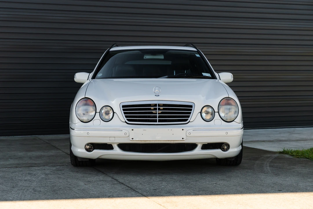 2000 Mercedes-Benz W210 E 36 & E 50 & E 55 & E 60 AMG - Image 2 of 31