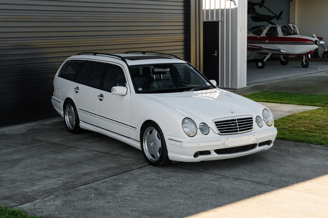 2000 Mercedes-Benz W210 E 36 & E 50 & E 55 & E 60 AMG - Image 11 of 31