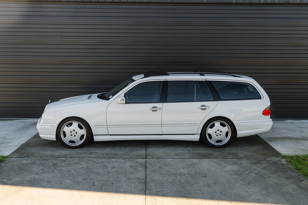 2000 Mercedes-Benz W210 E 36 & E 50 & E 55 & E 60 AMG - Image 15 of 31