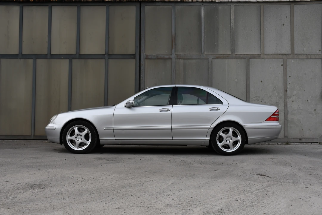 2001 Mercedes-Benz W220 S-Class - Image 8 of 31