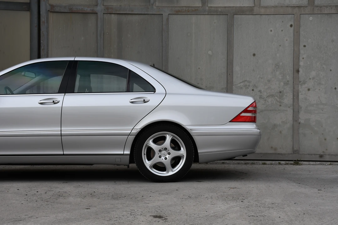 2001 Mercedes-Benz W220 S-Class - Image 17 of 31